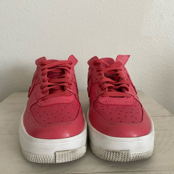 Nike women’s size 6 - Picture 3 of 6